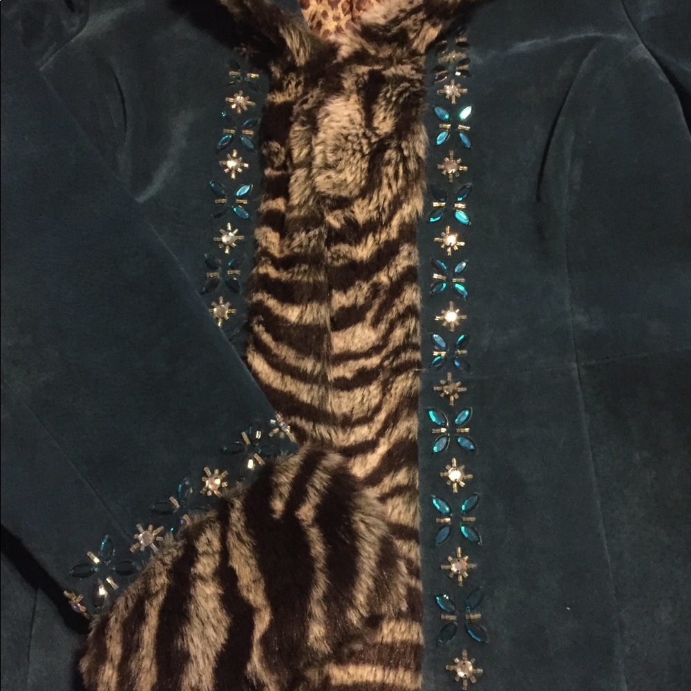 Jacket - Picture 2 of 4